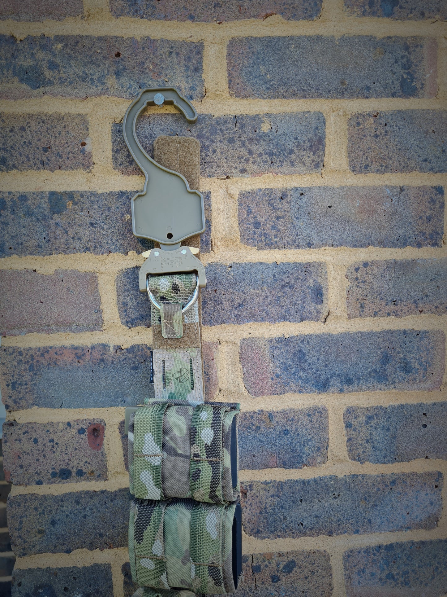 Shooter Belt Hanger