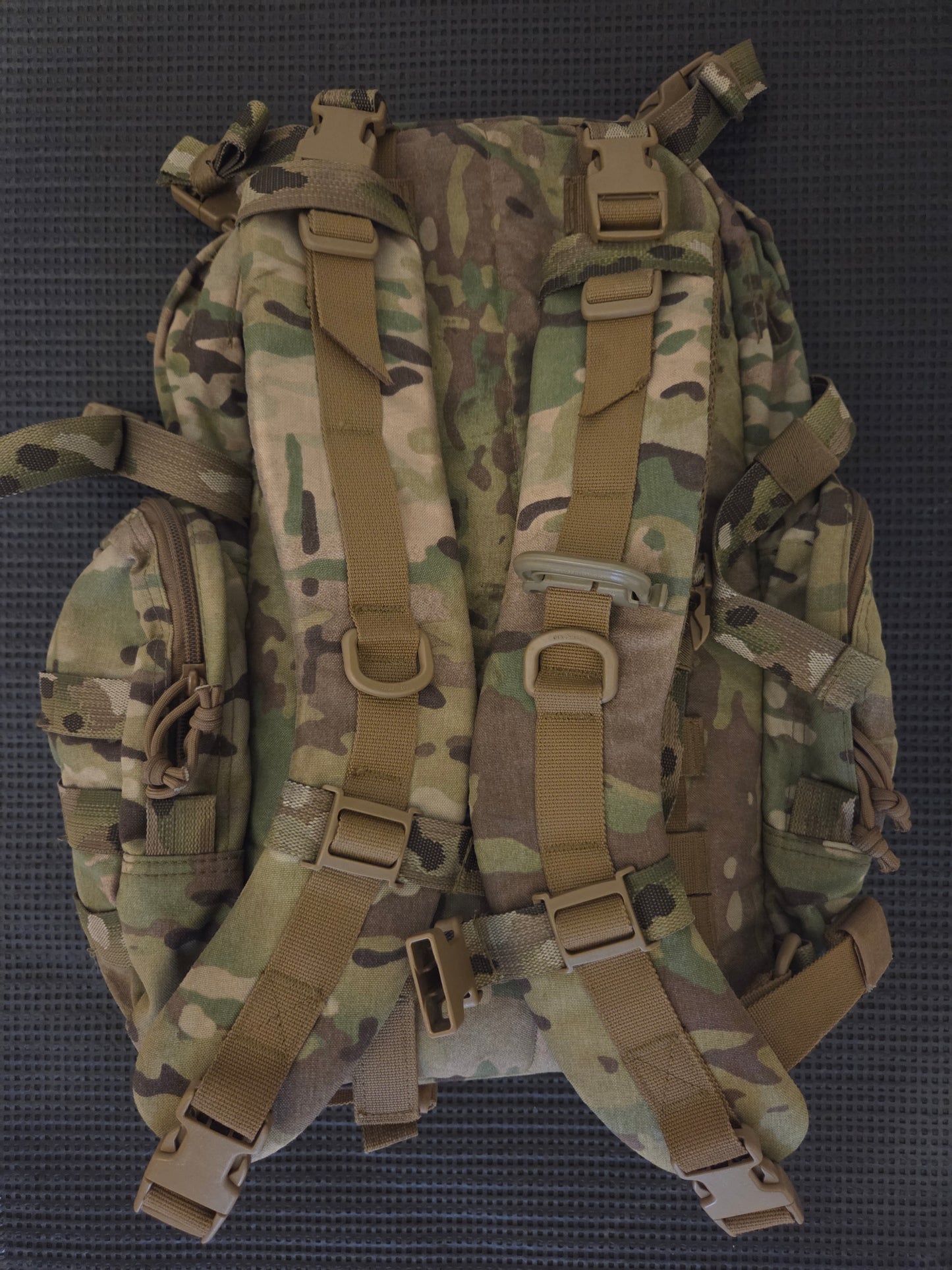 Warrior Helmet Cargo 28L