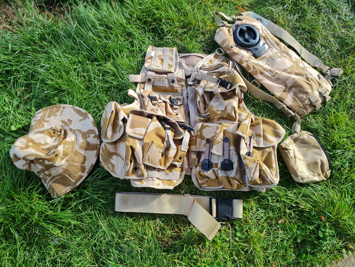 Osprey Dessert Assault Vest Set