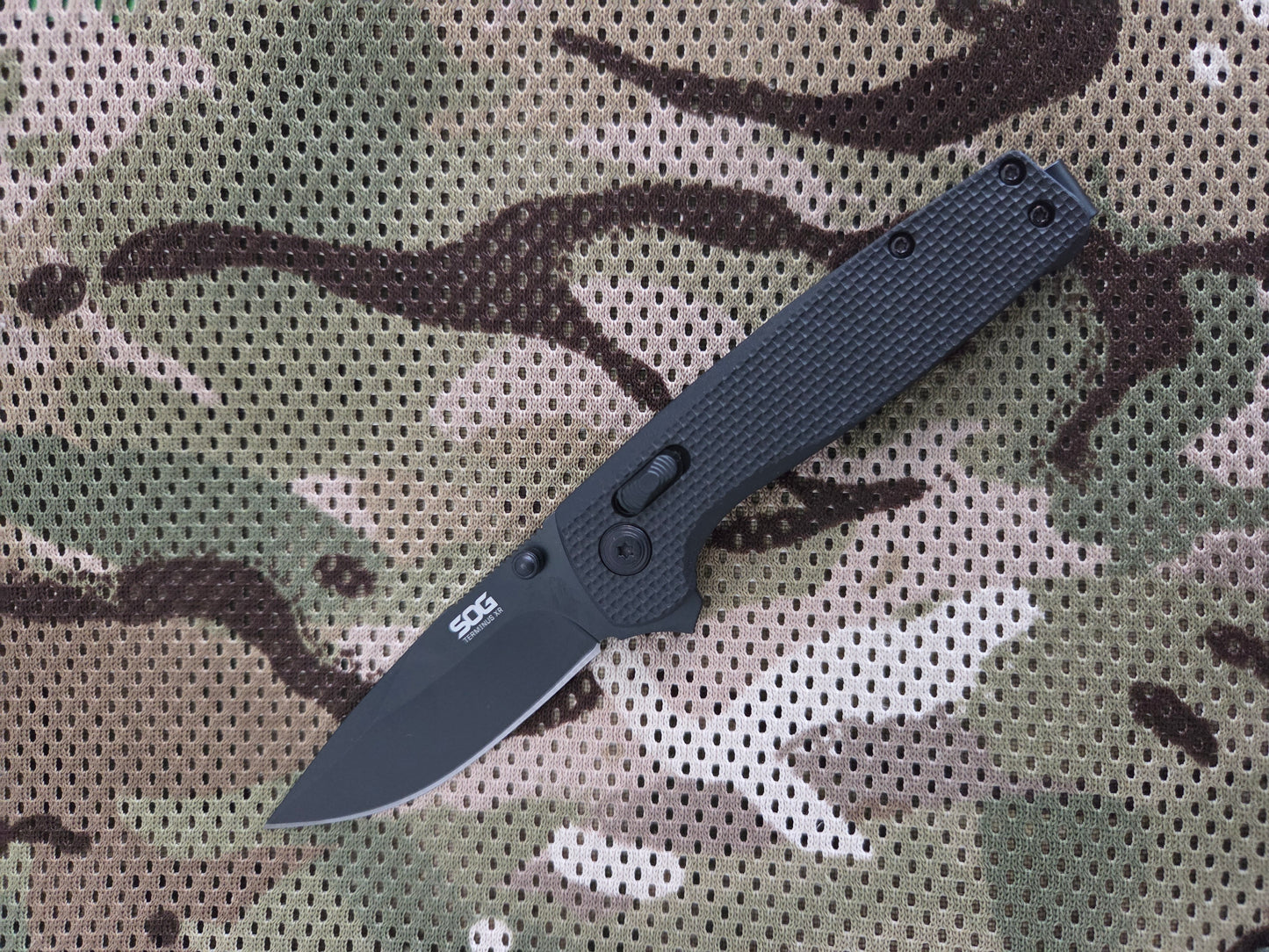 SOG Pocket knife