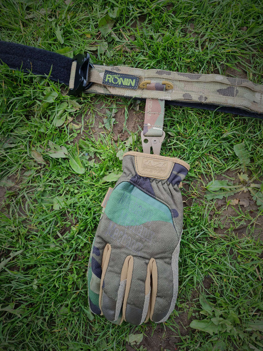 Multicam Molle Gloves Clip